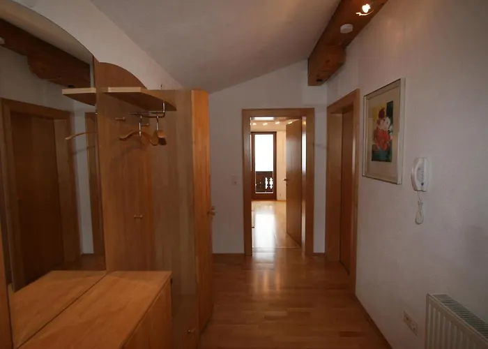 Neurauter-2 By Interhome Lejlighed