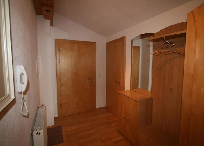 Lejlighed Neurauter-2 By Interhome